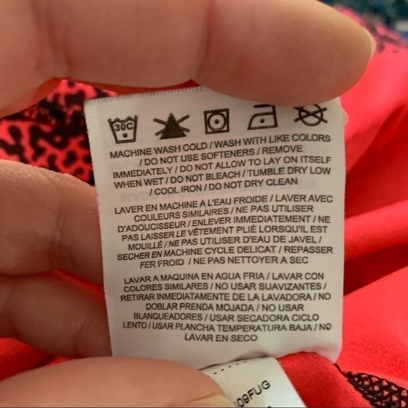 Nike Dri-Fit 3/4 Sleeve Orange and Black Top - Picture 5 of 5